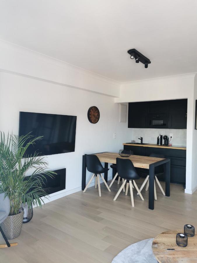 Studio De Strandloper Met 1 Zetelbed En 1 Bedkast Appartamento Middelkerke Esterno foto