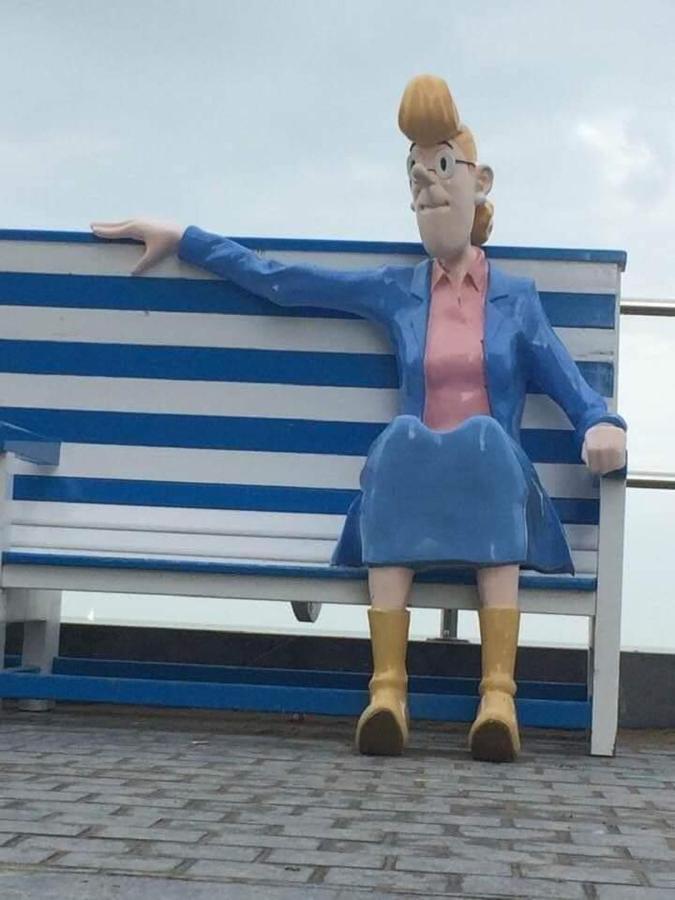Studio De Strandloper Met 1 Zetelbed En 1 Bedkast Appartamento Middelkerke Esterno foto
